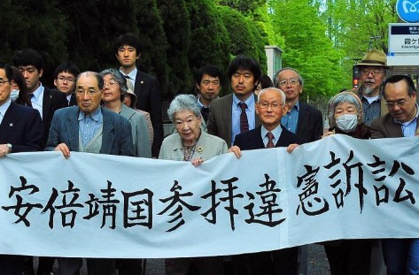 安倍参拜靖国神社遭到日本市民反对：日本民众提起诉讼谴责安倍违宪