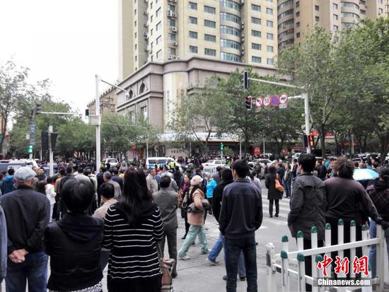 乌鲁木齐爆炸现场视频 5.22日7时50左右新疆乌鲁木齐爆炸现场视频