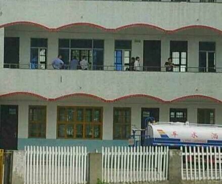 潜江小学劫持事件视频 湖北潜江浩口第三小学劫持事件现场视频