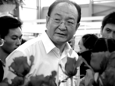 云南省孔垂柱为何感染艾滋病