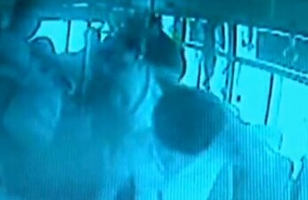 江西考生夺刀视频 