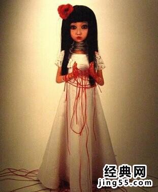 10岁女童惊悚诡异写真照图