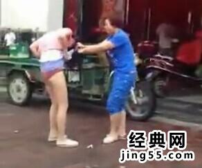 原配与小三打架撕衣服视频