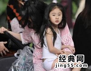 雅安地震死亡美女照片 汶川地震女人死亡图片 四川地震死亡的美女