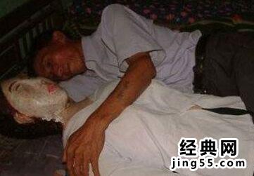 一男子藏16具女尸当玩 男子收集女尸20多具图|男子藏26具女尸当玩偶