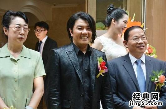 阿杜为什么离开娱乐圈 阿杜为什么被封杀歌手阿杜近况
