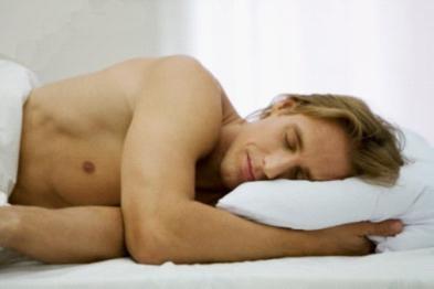 男人裸睡有什么好处和坏处 裸睡穷竟有多健康